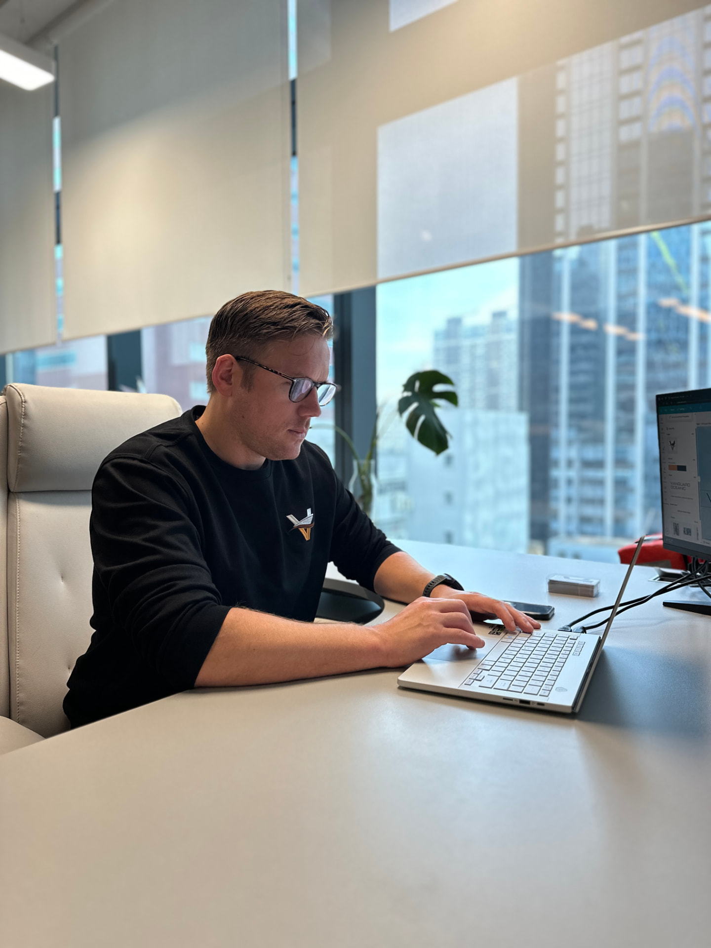 Vanguard Oceanic DPA working in the Hong Kong office